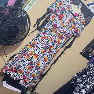#267 size 18 Torrid Betsy Johnson collab Floral Leopard Maxi w/ zipper n pockets